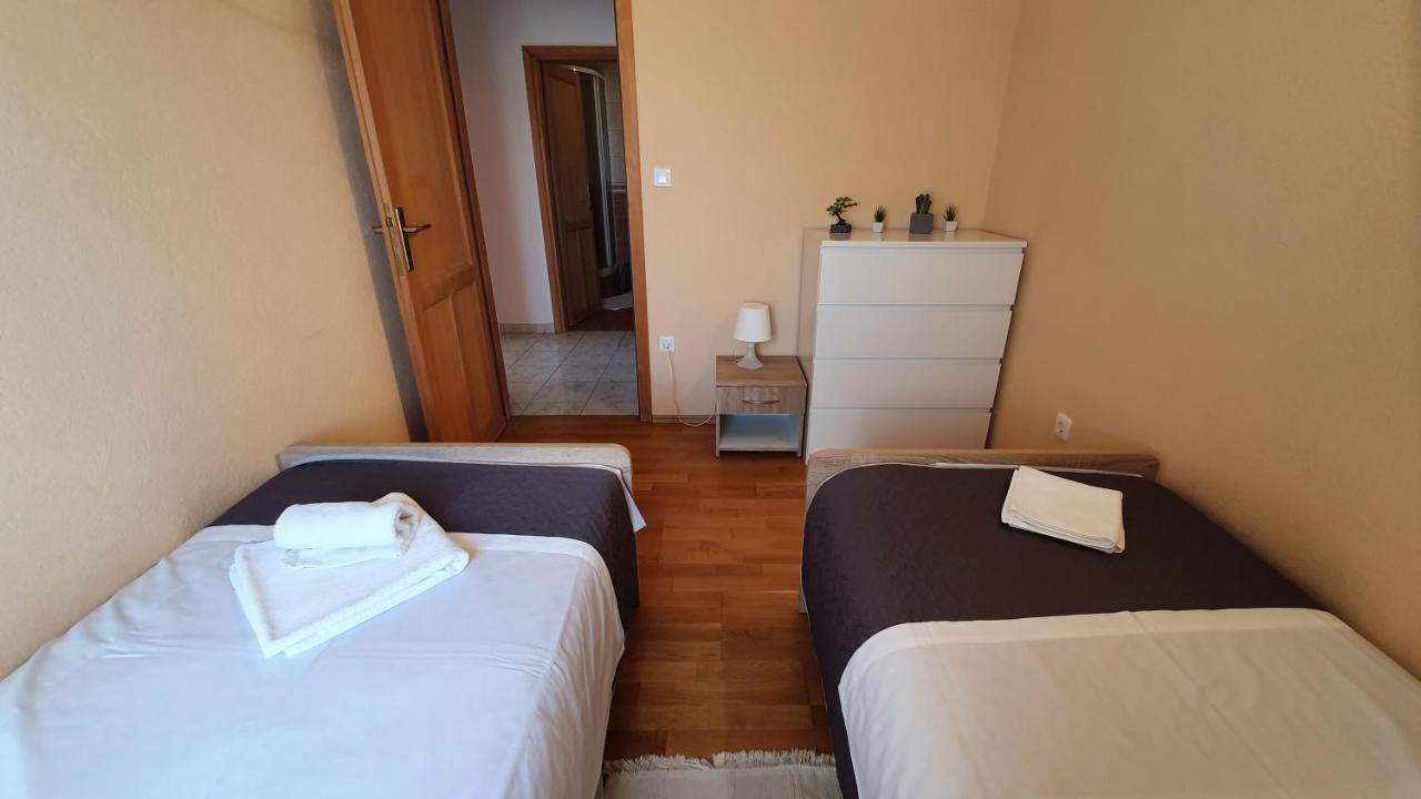 Apartments Miki Đảo Pag Ngoại thất bức ảnh