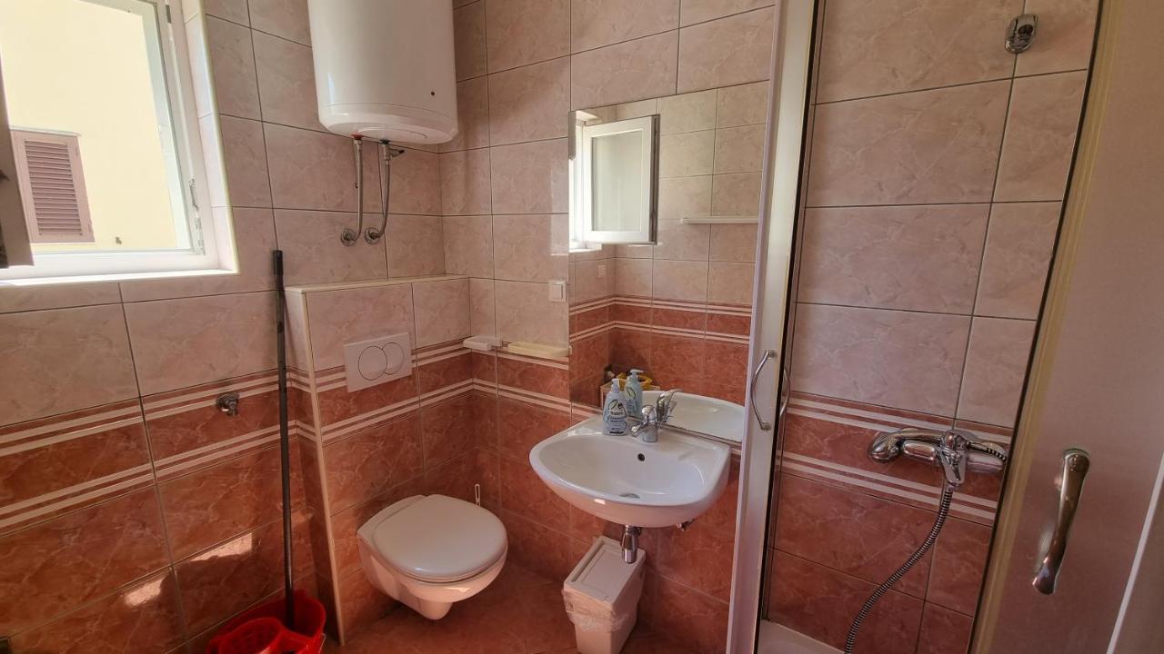 Apartments Miki Đảo Pag Ngoại thất bức ảnh
